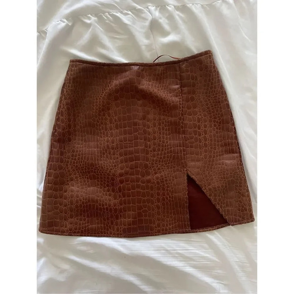 Motel Wren Mini Skirt In PU Croco Brown - Picture 7 of 11
